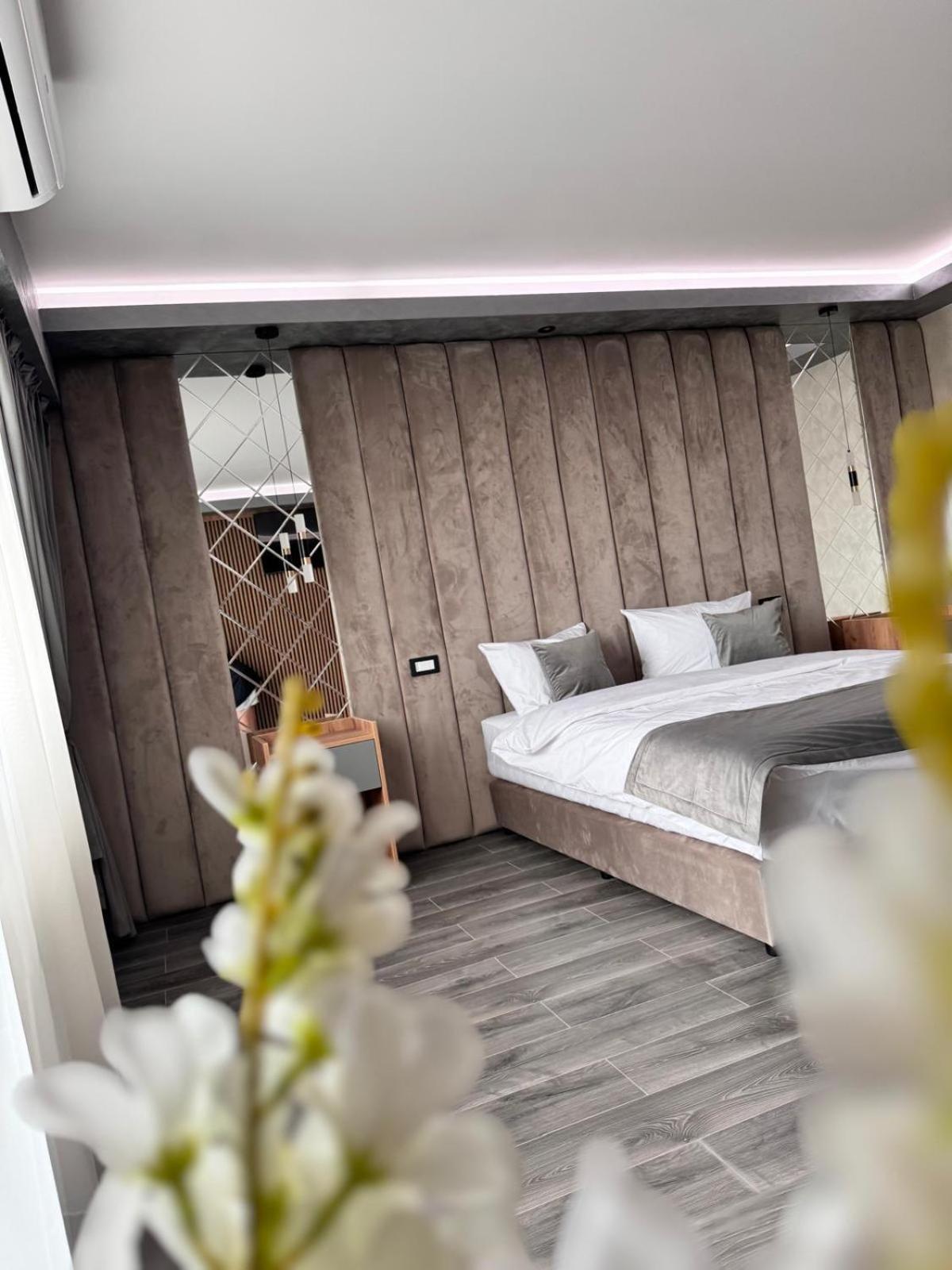 Hanul Domnesc Imperial Hotel & Spa Calan ภายนอก รูปภาพ