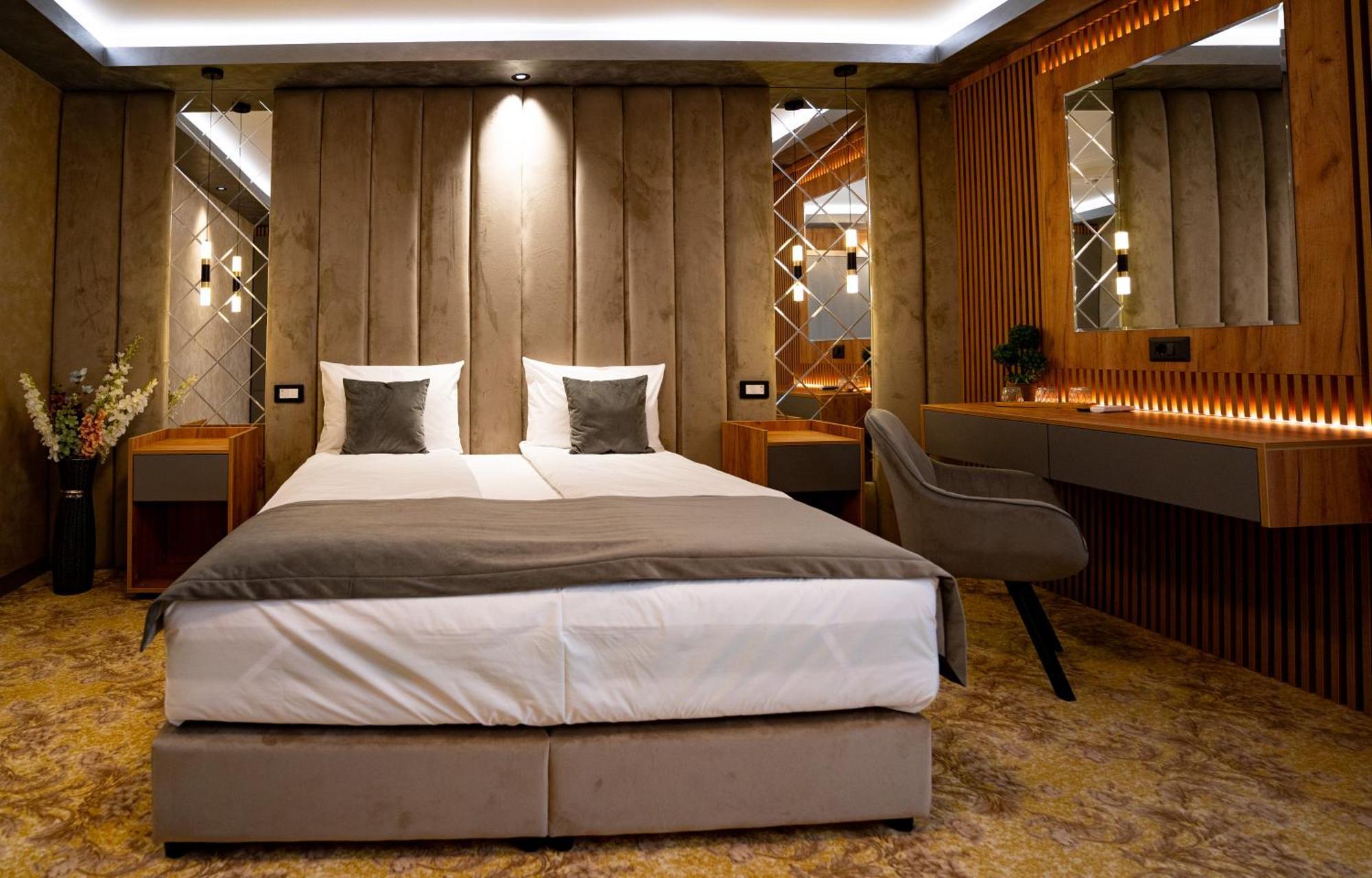 Hanul Domnesc Imperial Hotel & Spa Calan ภายนอก รูปภาพ