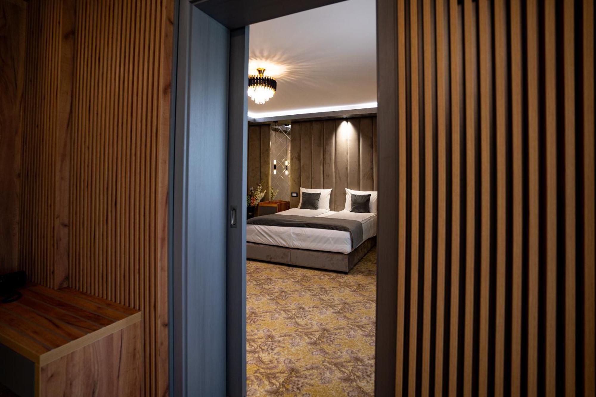 Hanul Domnesc Imperial Hotel & Spa Calan ภายนอก รูปภาพ