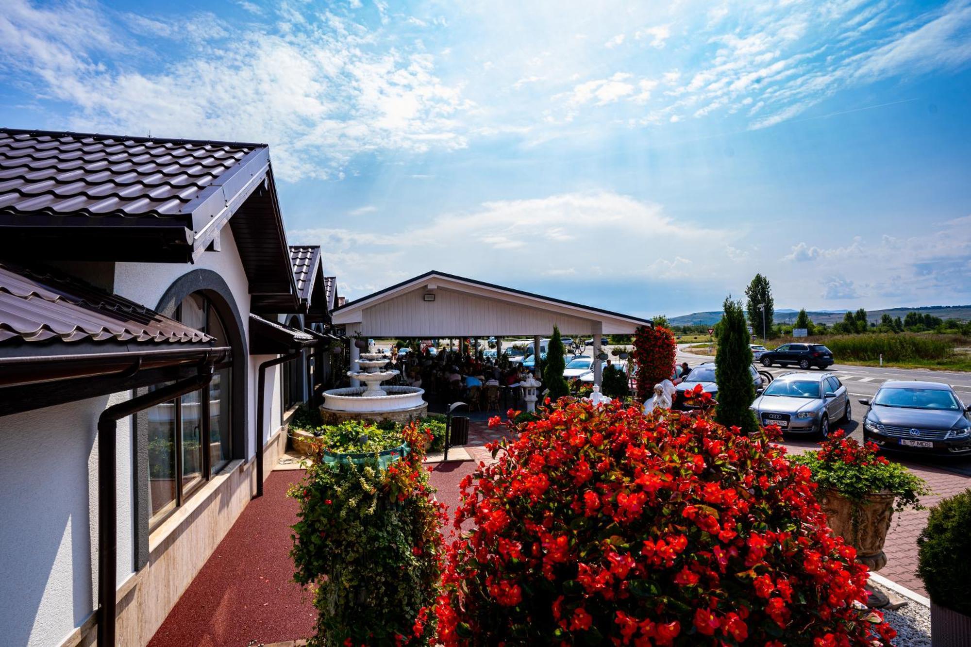Hanul Domnesc Imperial Hotel & Spa Calan ภายนอก รูปภาพ