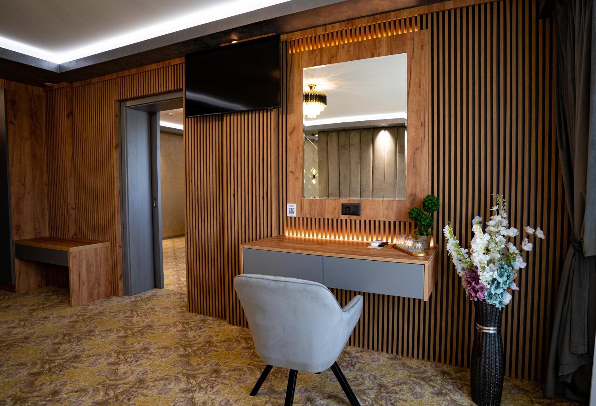Hanul Domnesc Imperial Hotel & Spa Calan ภายนอก รูปภาพ